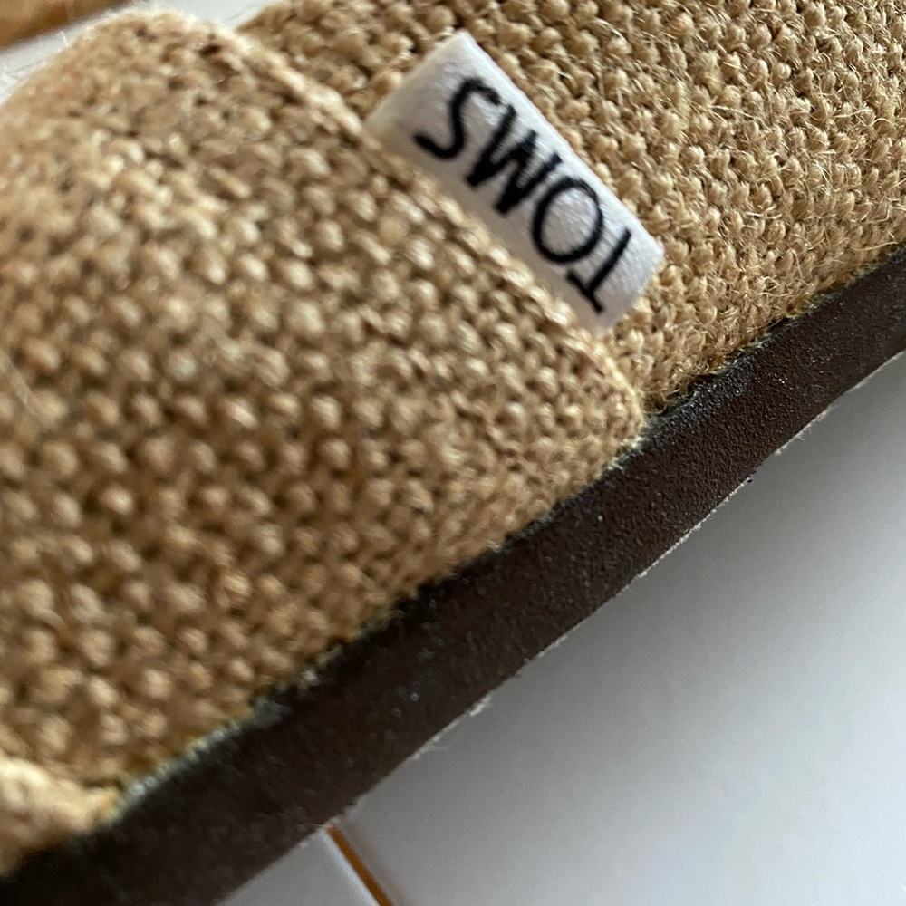Tom’s Classic Natural Burlap Woman’s Canvas Espadrilles / Size 8 - Picture 9 of 11